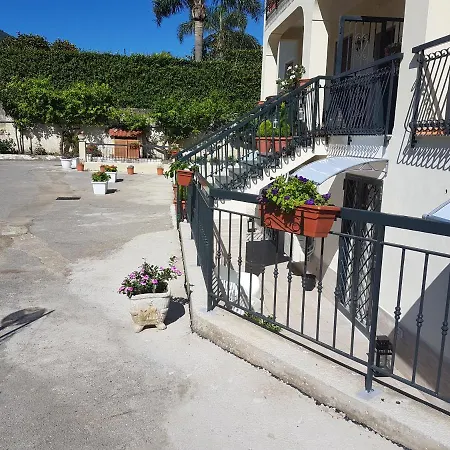 Bed & Breakfast Mareluna *