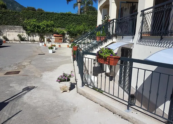Bed & Breakfast Mareluna 3*